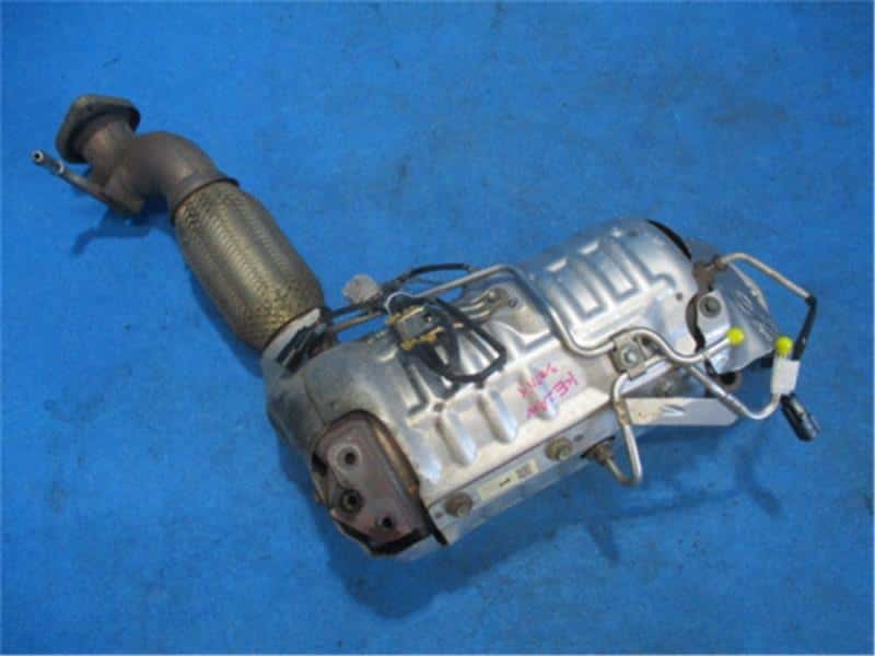[Used]Catalytic Converter MAZDA CX5 2012 LDAKE2AW SH022050XE BE