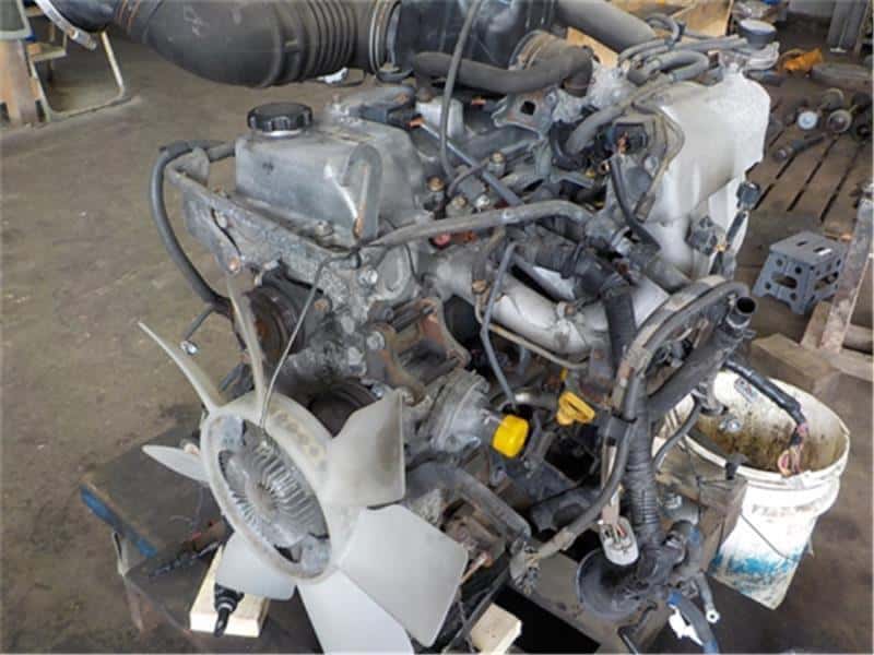 [Used]3RZFE Engine TOYOTA Touring Hiace 2000 GF-RCH47W - BE FORWARD ...