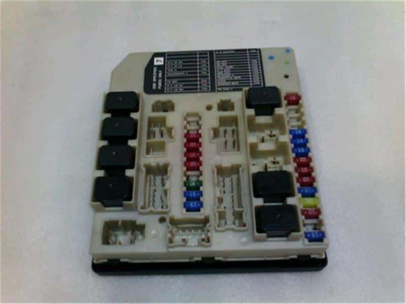 [Used]Fuse Box NISSAN Serena 2008 DBACC25 284B7CY01D BE FORWARD Auto