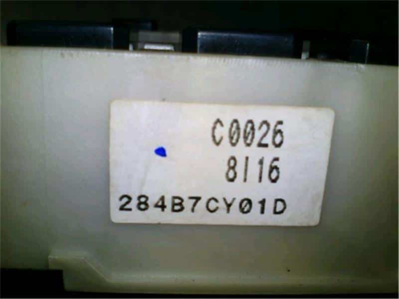 [Used]Fuse Box NISSAN Serena 2008 DBAC25 284B7CY01D BE FORWARD Auto
