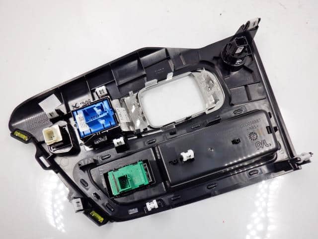 [Used]Console Box PEUGEOT 3008 2022 3DA-P84AH01 - BE FORWARD Auto Parts