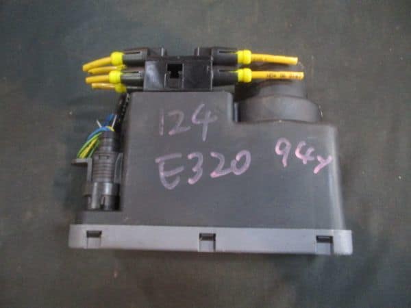 Used]□Benz W124 E320 door lock pump 1248002148 buhintori central