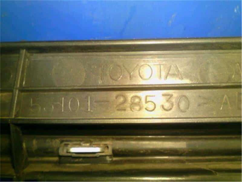 [Used]Radiator Grille TOYOTA Noah 2011 DBA-ZRR70G - BE FORWARD Auto Parts