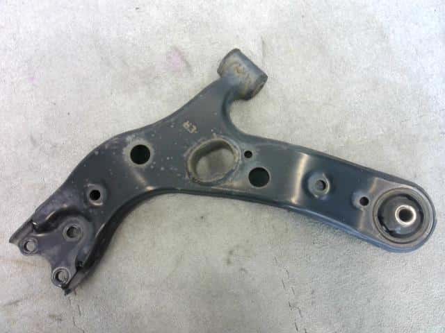 [Used]Front Right Lower Control Arm TOYOTA Alphard 2009 DBA-ANH20W ...