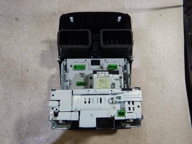 [Used]Car Navigation HONDA Inspire 2005 DBA-UC1 39101SFYJ610M1 - BE ...