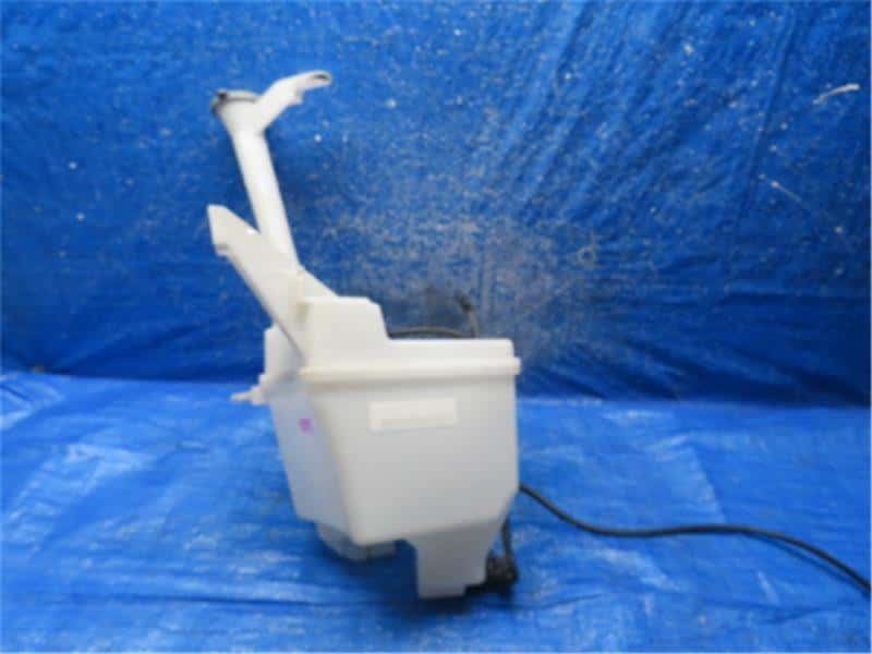 [Used]Windshield Washer Reservoir Tank NISSAN JUKE 2012 DBAYF15