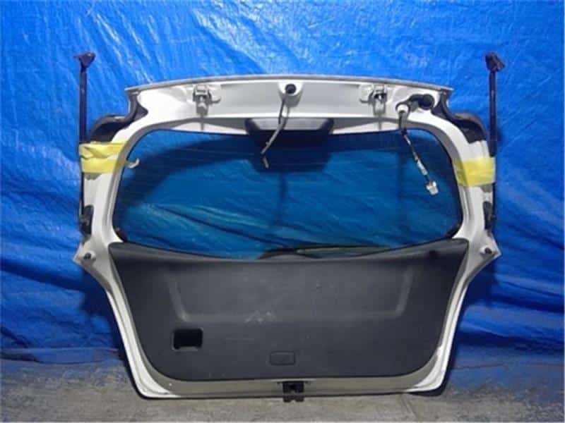 [Used]Back Door Assembly TOYOTA Vitz 2008 DBAKSP90 6700552750 BE FORWARD Auto Parts