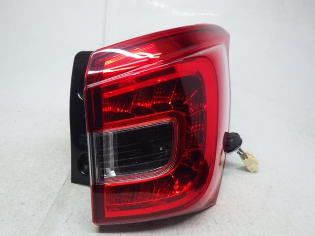 しの SX4 DBA-YB22S 左テールライト ランプ 232159 Yahoo