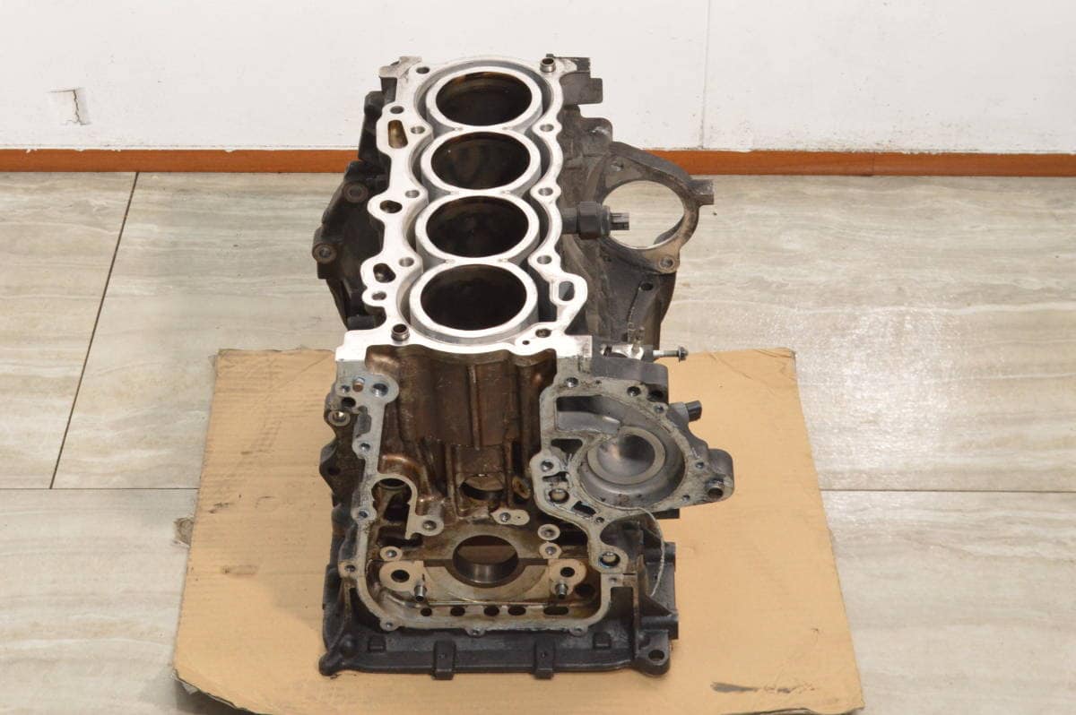 [Used][ product] The Toyota ZZW30 MRS Genuine 1ZZFE engine block