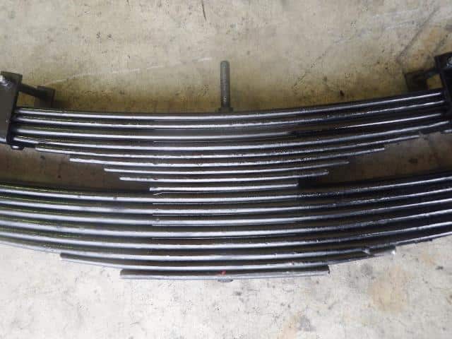 Used]Rear Right Leaf Spring Assembly NISSAN UD CONDOR 2000