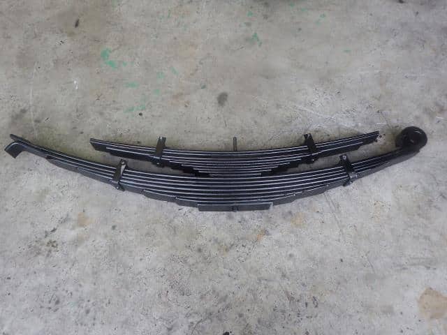 Used]Rear Right Leaf Spring Assembly NISSAN UD CONDOR 2000