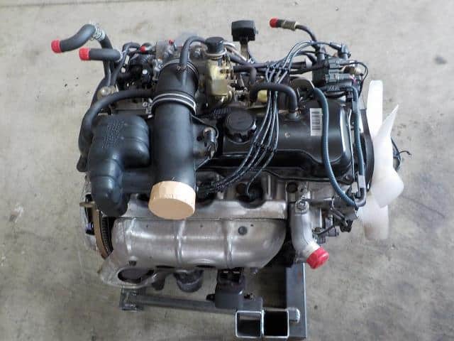 [Used]1R-ZE Engine TOYOTA Hilux 1998 GA-RZN147 1900075370 - BE FORWARD ...