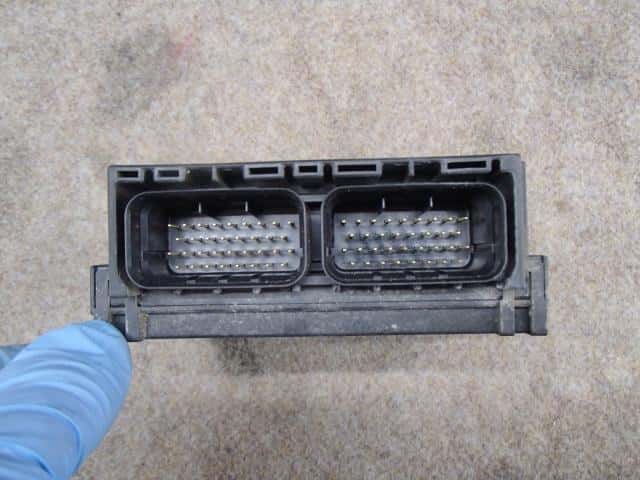 DA64V エンジンコンピュータ　ECU 33920-68HB0 Used]Engine Control Unit / ECU EVERY DA64V 33920-68HB0 - BE
