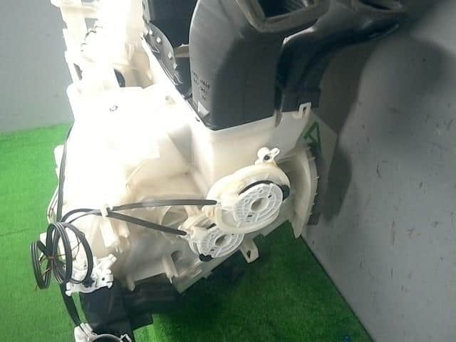 [Used]Air Conditioner Assembly TOYOTA Ractis 2013 DBA-NCP125 8705052151 ...