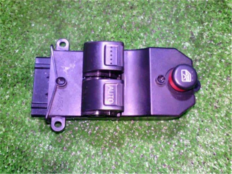 [Used]Honda Genuine Mobilio Spike GK2 power window switch 35750SCC
