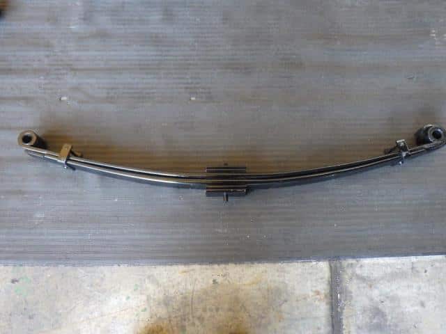 Used]Front Right Leaf Spring Assembly NISSAN UD CONDOR 2007