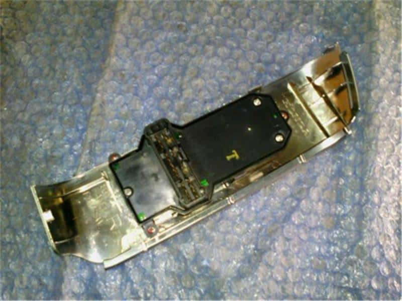 [Used]Power Window Switch HONDA Fit 2007 DBAGD3 BE FORWARD Auto Parts