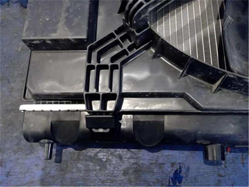 [Used]Radiator NISSAN Tiida 2012 DBA-C11 - BE FORWARD Auto Parts
