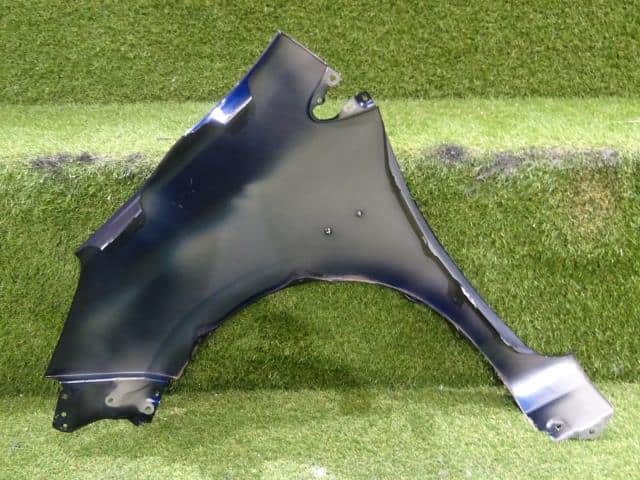 Used]Right Fender Panel TOYOTA Aqua 2018 DAA-NHP10 5381152520 - BE