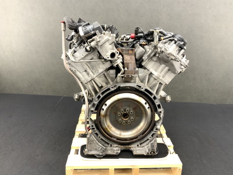 [Used]The MB183 W211 E320T CDI AV Late Model M642 Engine body 181,857km ...