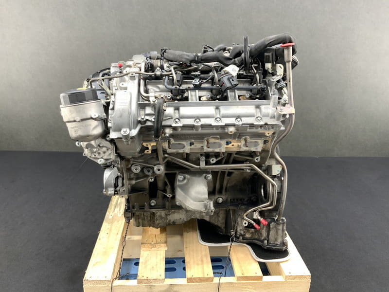 [Used]The MB183 W211 E320T CDI AV Late Model M642 Engine body 181,857km ...
