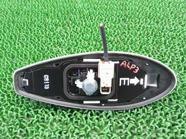 [Used]Antenna TOYOTA Alphard 2018 DBA-AGH30W 867604807…