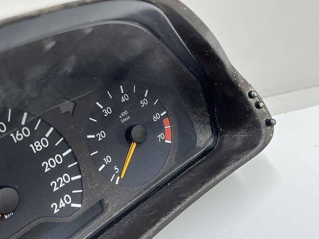 [Used]Speedometer MERCEDES-BENZ Benz e class 1997 E-210037 2105400748 ...