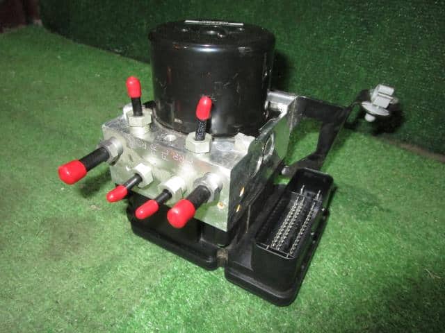 [Used]ABS Actuator VOLVO Volvo 60 series 2015 CBA-DB6304TXC 31400546 ...
