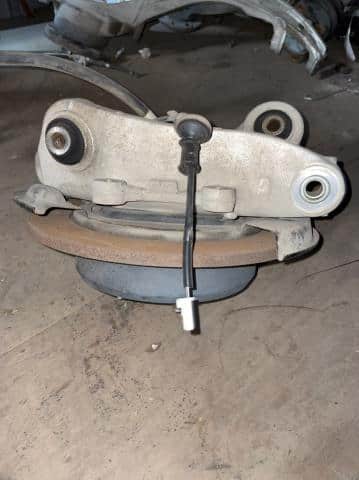 [Used]Rear Right Knuckle Hub Assembly TOYOTA Mark X 2005 DBA-GRX121 ...