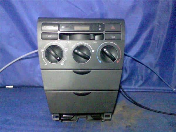 [Used]A/C & Heater Control panel TOYOTA Corolla Runx 2003 UA-NZE124 ...