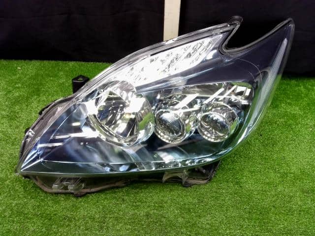 Used]Left Headlight TOYOTA Prius 2009 ZVW30 47-30 Sﾂｰﾘﾝｸﾞｾﾚｸｼｮﾝ