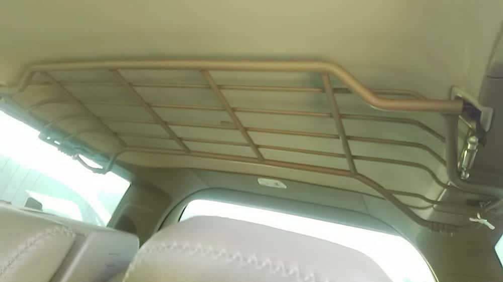 Volvo xc70 2025 dog barrier