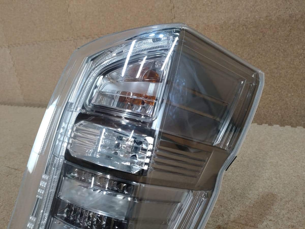 Used]A Honda Step WGN Spada RK5 RK6 Right Tail Lamp LED STANLEY