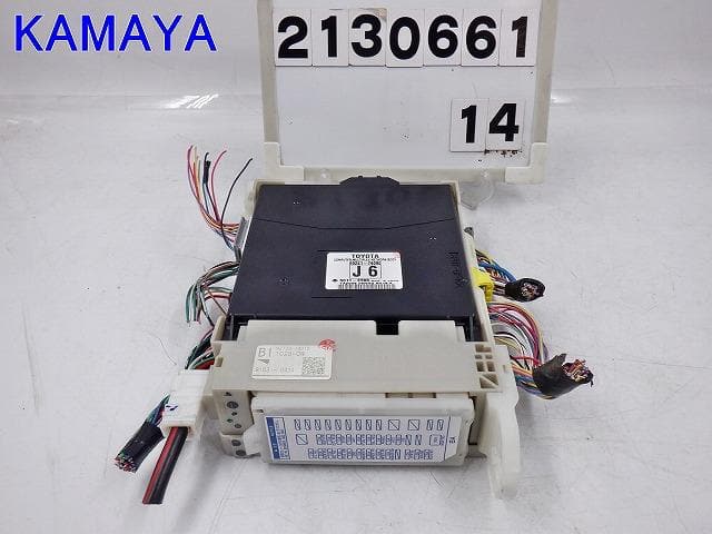 Used]Fuse Box TOYOTA IQ 2009 DBA-NGJ10 8273074010 - BE