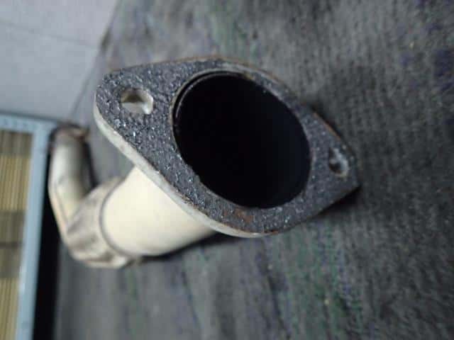 Used]Front Exhaust Pipe MITSUBISHI Pajero 1992 Q-V24WG MB611506