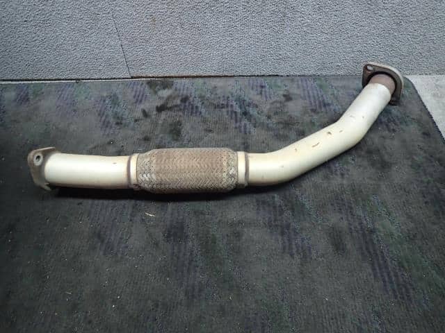 Used]Front Exhaust Pipe MITSUBISHI Pajero 1992 Q-V24WG MB611506
