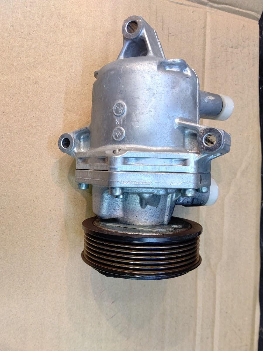 [Used]Airconditioner compressor air compressor MQ717807 air