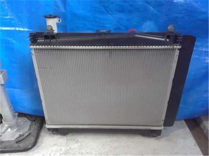 [Used]Radiator TOYOTA Corolla Axio 2014 DBA-NZE161 1640021381 - BE ...