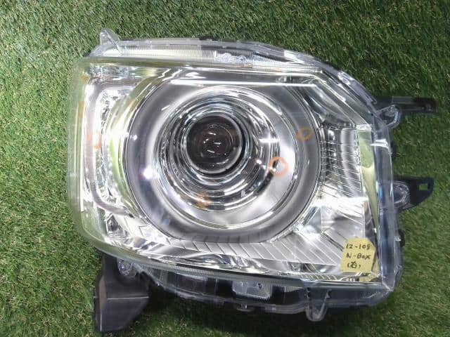 N−BOX 6BA-JF3 左ヘッドランプASSY L NH883P 33150-TTA-N12 2026