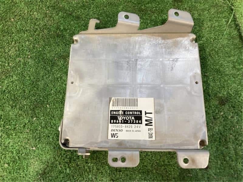 Used]Engine Control Unit / ECU HINO Dutro 2007 PB-XZU404M