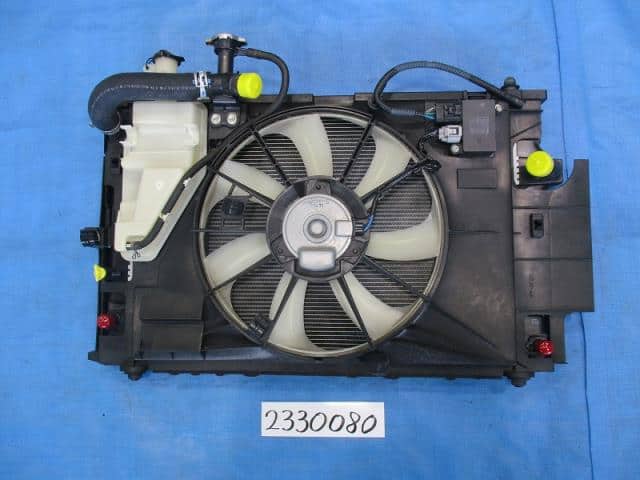 [Used]Radiator TOYOTA Corolla Axio 2014 DAA-NKE165 1640021330 - BE ...