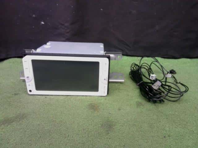 Used]Car Navigation TOYOTA Vitz 2013 【ﾊﾟｽﾜｰﾄﾞ未解除】,NSCP-W62