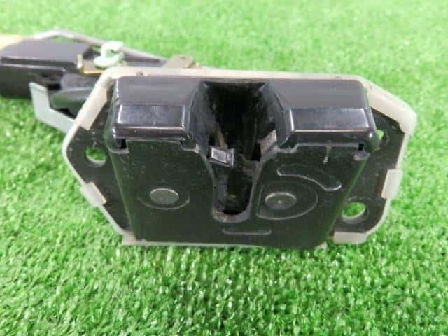 Used]Back Door Lock Actuator SUZUKI Every 2006 EBD-DA64V