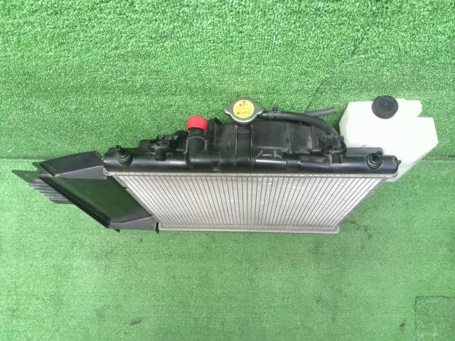 [Used]Radiator NISSAN Note 2006 DBA-E11 214603U500 - BE FORWARD Auto Parts
