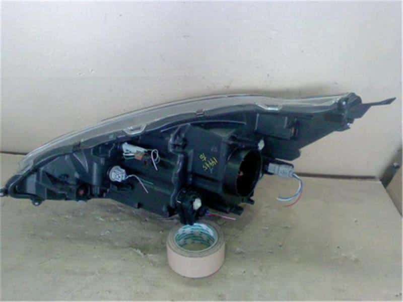 Used]Right Headlight TOYOTA Aqua 2018 DAA-NHP10 - BE FORWARD Auto