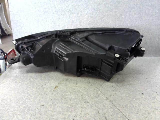 Used]Audi A5 WAUZZZF Right Headlight light 8W6941036F 8W0941036K