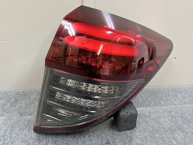 [Used]Vezel (RS/ touring)/hybrid RU1/RU2/RU3/RU4 Late Model Genuine Right  Tail Lamp/Right Tail Light KOITO 220-6228P ▼ 29519/A3/ a - BE FORWARD Auto  ...