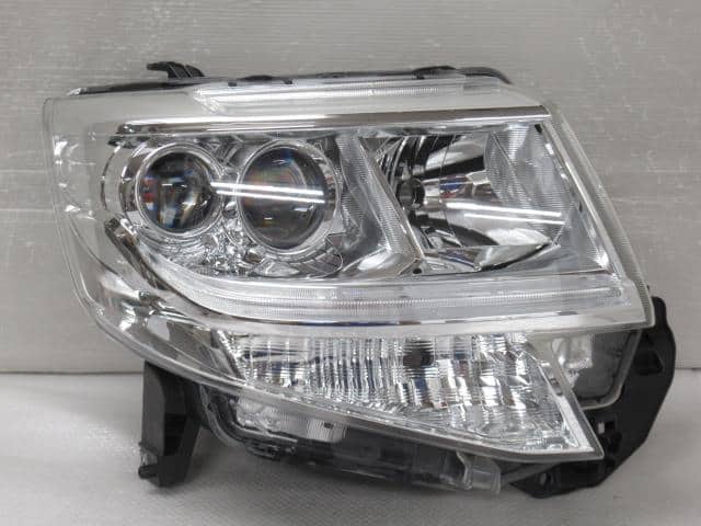 Used]Right Headlight DAIHATSU Tanto 2013 DBA-LA600S 81145B2030