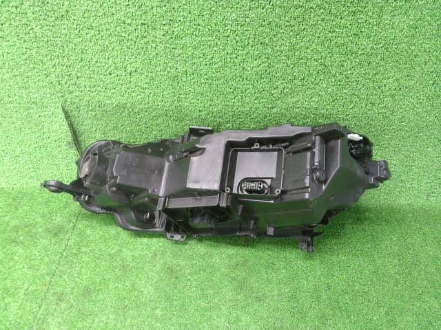 Used]Audi A5 WAUZZZ Right Headlight light 8W6941036F 8W6941784F
