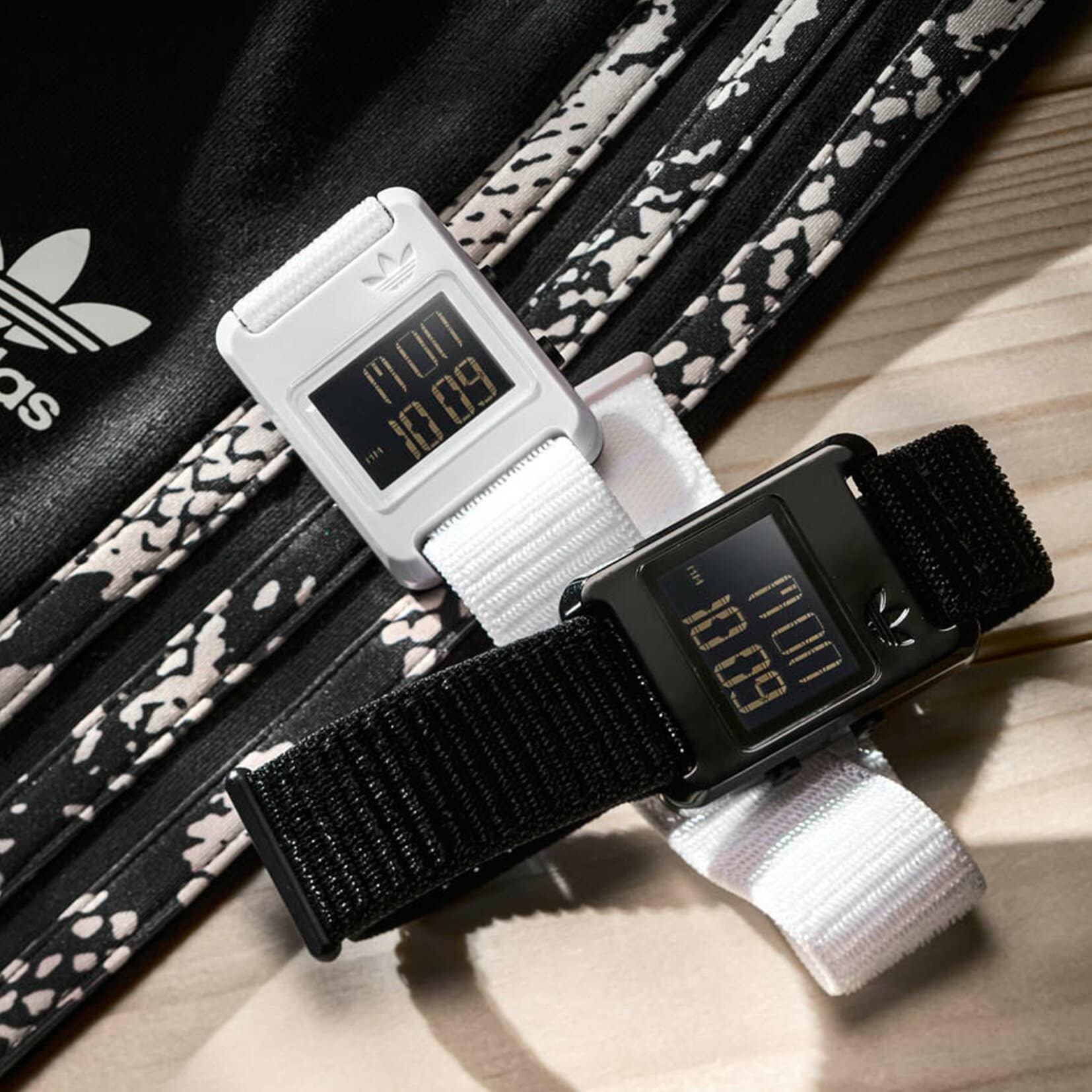 adidasのRETRO POP DIGITALより新作「AOST23064」「AOST23065」「AOST23066」登場 |  株式会社ザ・クロックハウス